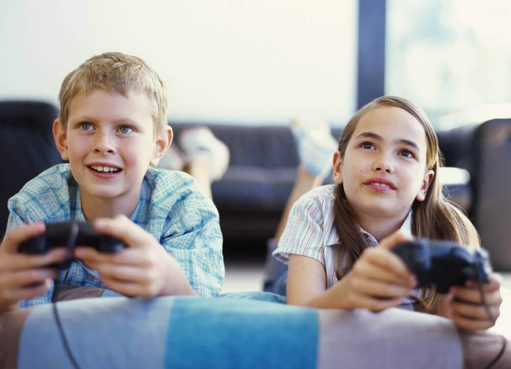 Dzieci w wieku 10-15 lat są bardzo aktywne w sieci